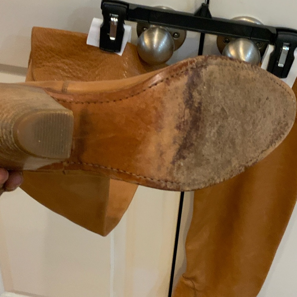 150. EUC Saks Fifth Ave HAND MADE ITALIAN Brown Leather Boots - Picture 15 of 16